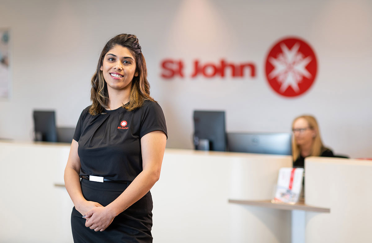 Receptionist-Enquire-1200